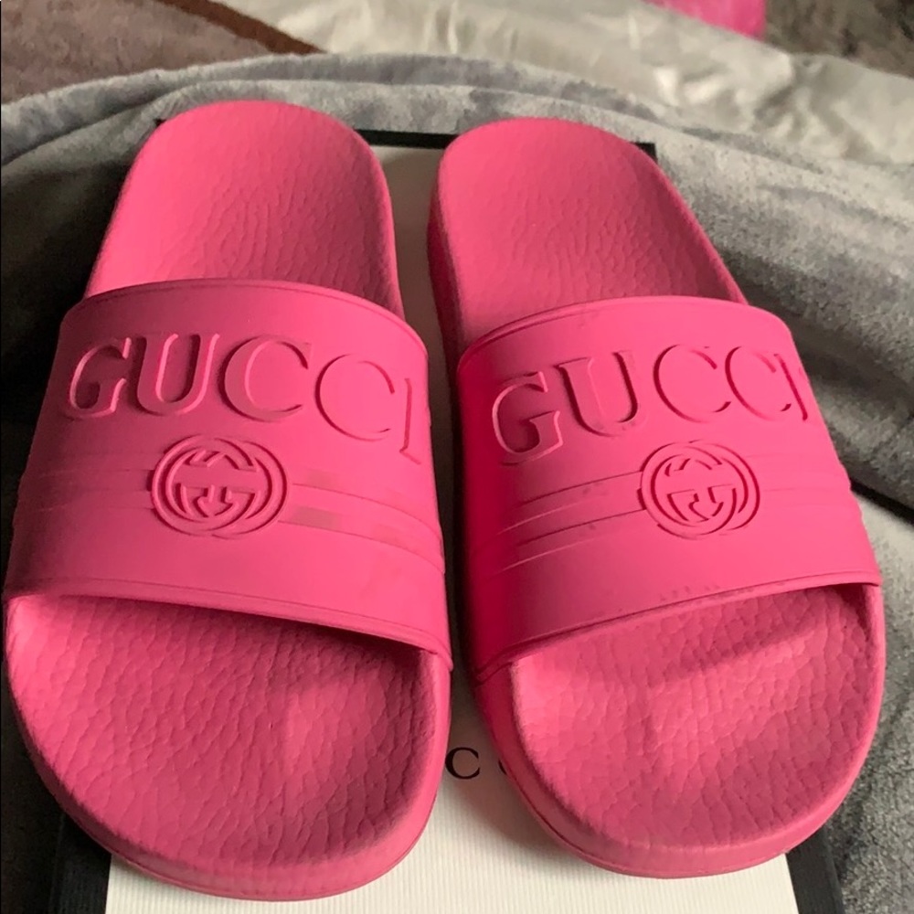 Women’s Pink. Gucci Rubber Slides